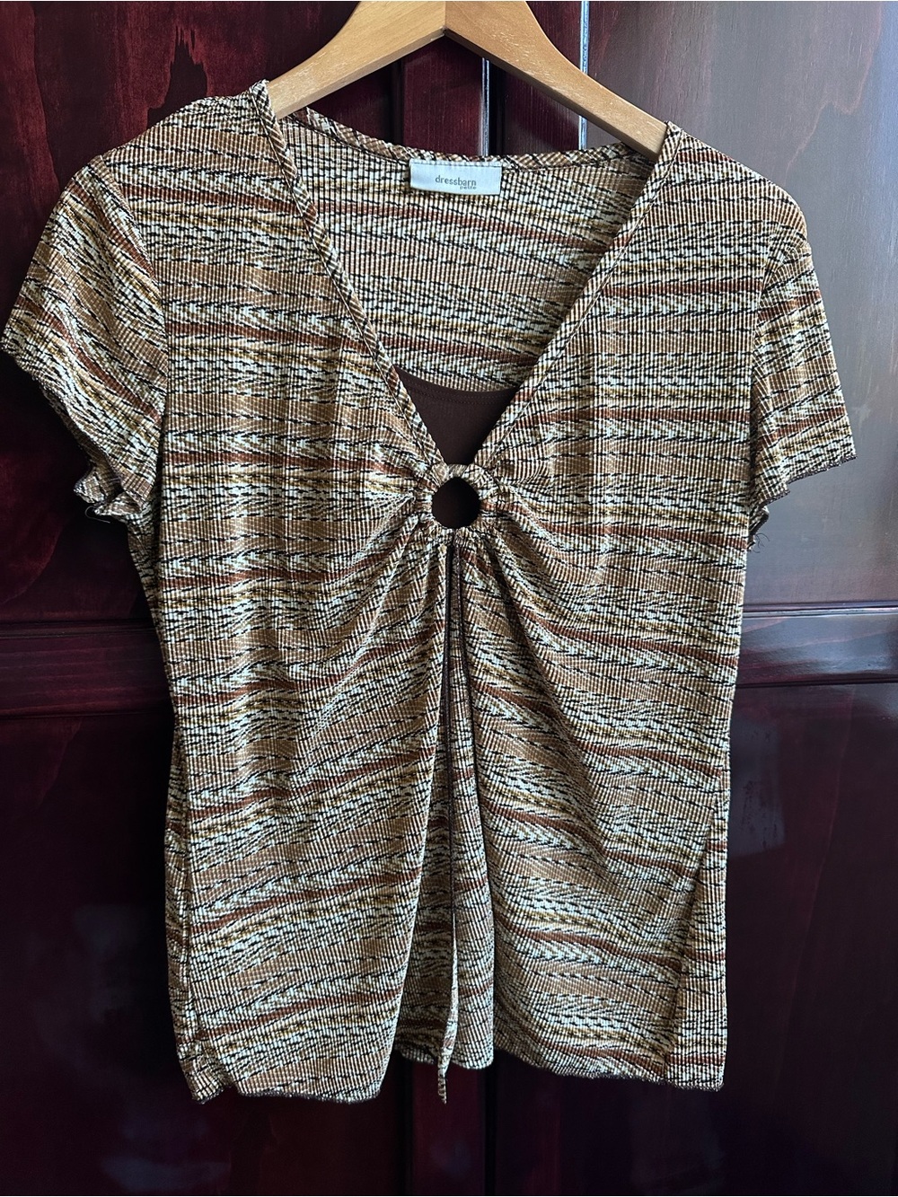 dressbarn Brown Patterned V‑Neck Top with Front Ring Accent